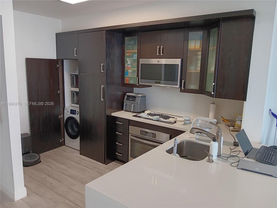 Activo con contrato: $290,000 (1 camas, 1 baños, 685 Pies cuadrados)
