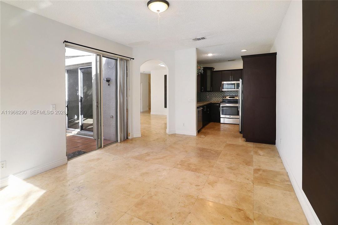 На продажу: $559,900 (3 спален, 2 ванн, 1672 Квадратных фут)