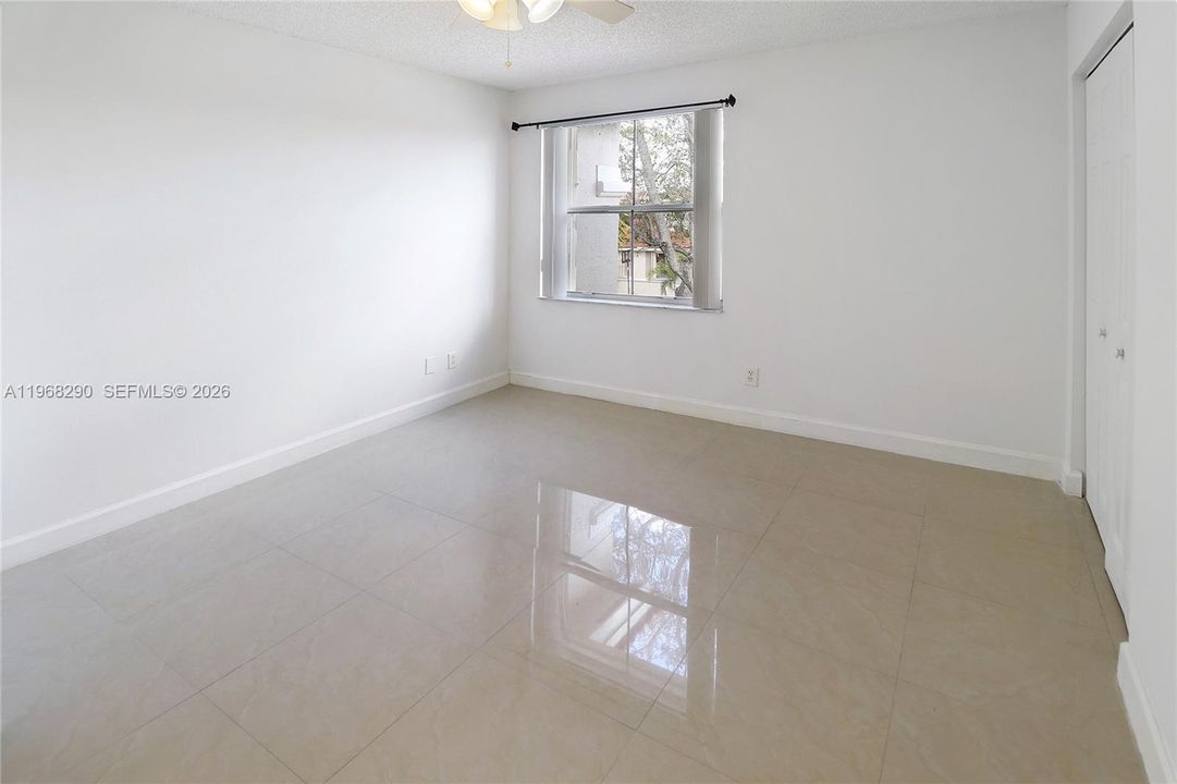 На продажу: $559,900 (3 спален, 2 ванн, 1672 Квадратных фут)