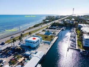 Welcome to 74560 Overseas Hwy