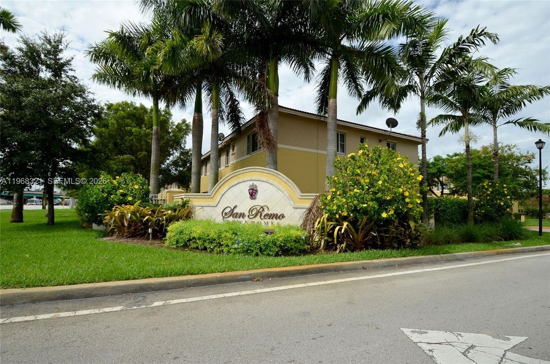 Recently Rented: $2,450 (3 beds, 2 baths, 1640 Square Feet)