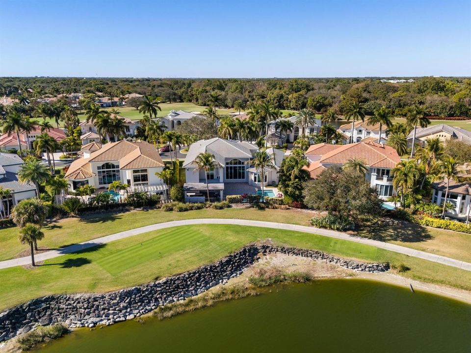 Lakefront & Golf Views