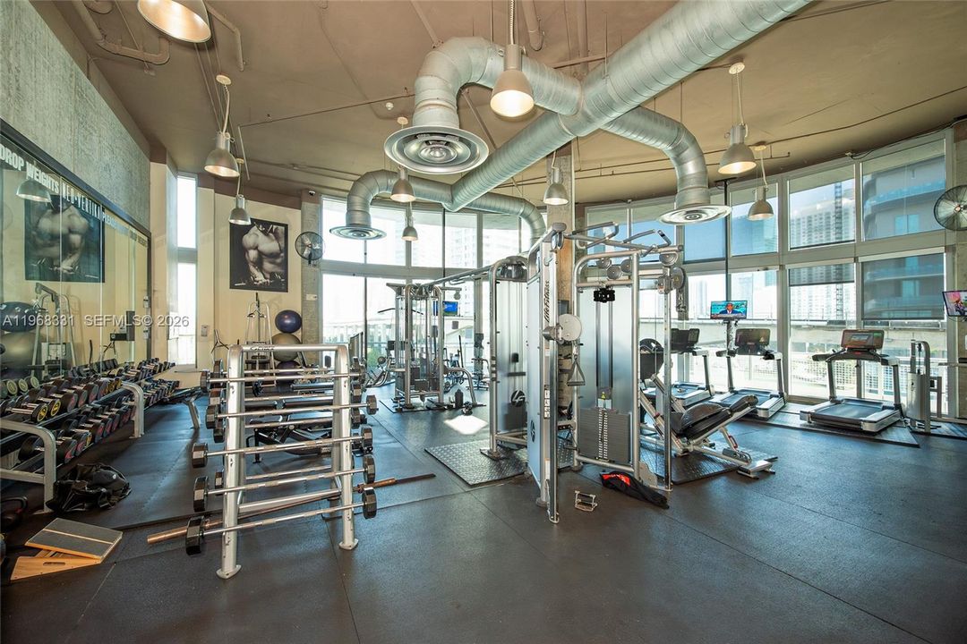 For Sale: $415,000 (1 beds, 1 baths, 795 Square Feet)