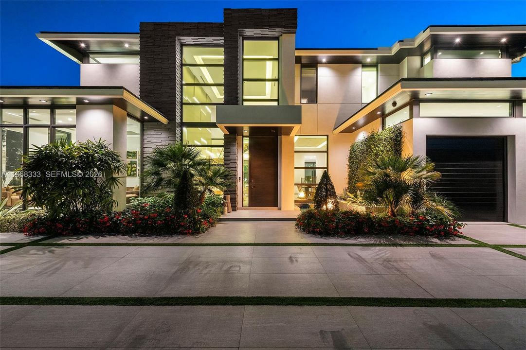 На продажу: $17,900,000 (6 спален, 6 ванн, 7341 Квадратных фут)