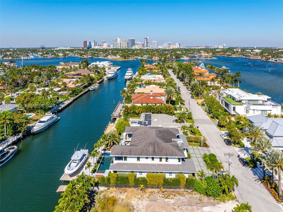 На продажу: $17,900,000 (6 спален, 6 ванн, 7341 Квадратных фут)