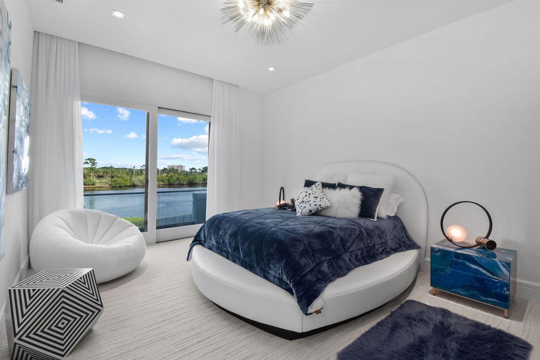 14630WatermarkWay(100)