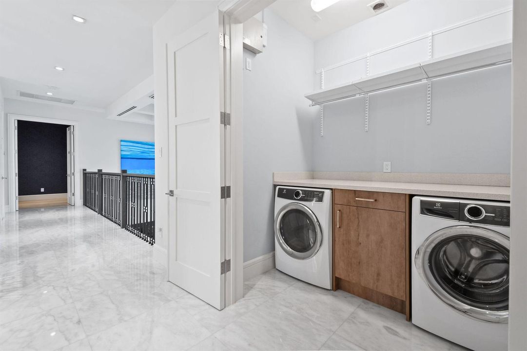 14630WatermarkWay(93)