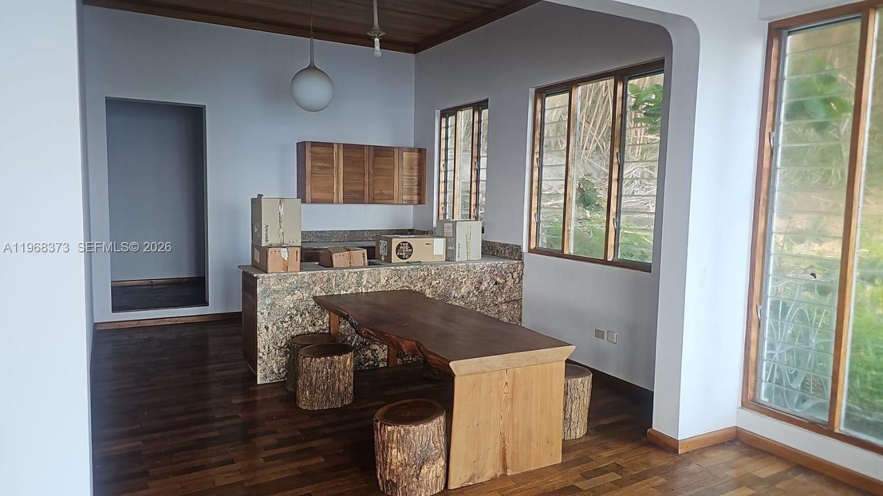 For Sale: $7,995,950 (3.50 acres)