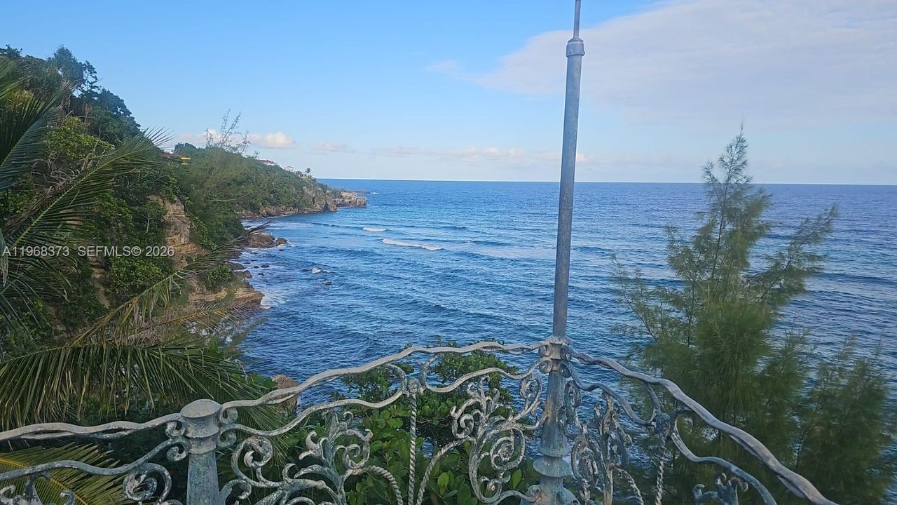 For Sale: $7,995,950 (3.50 acres)