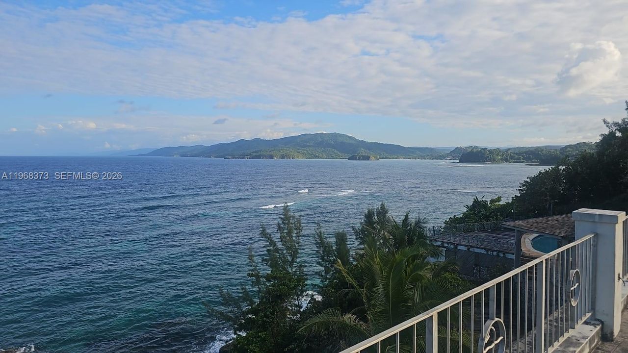 For Sale: $7,995,950 (3.50 acres)