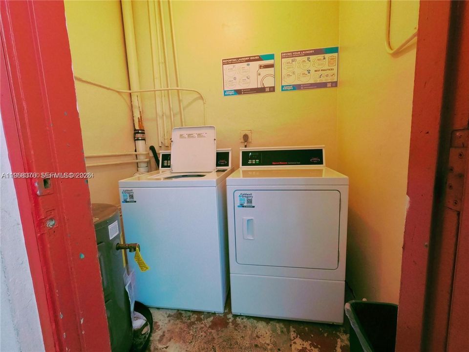 На продажу: $220,000 (1 спален, 1 ванн, 700 Квадратных фут)