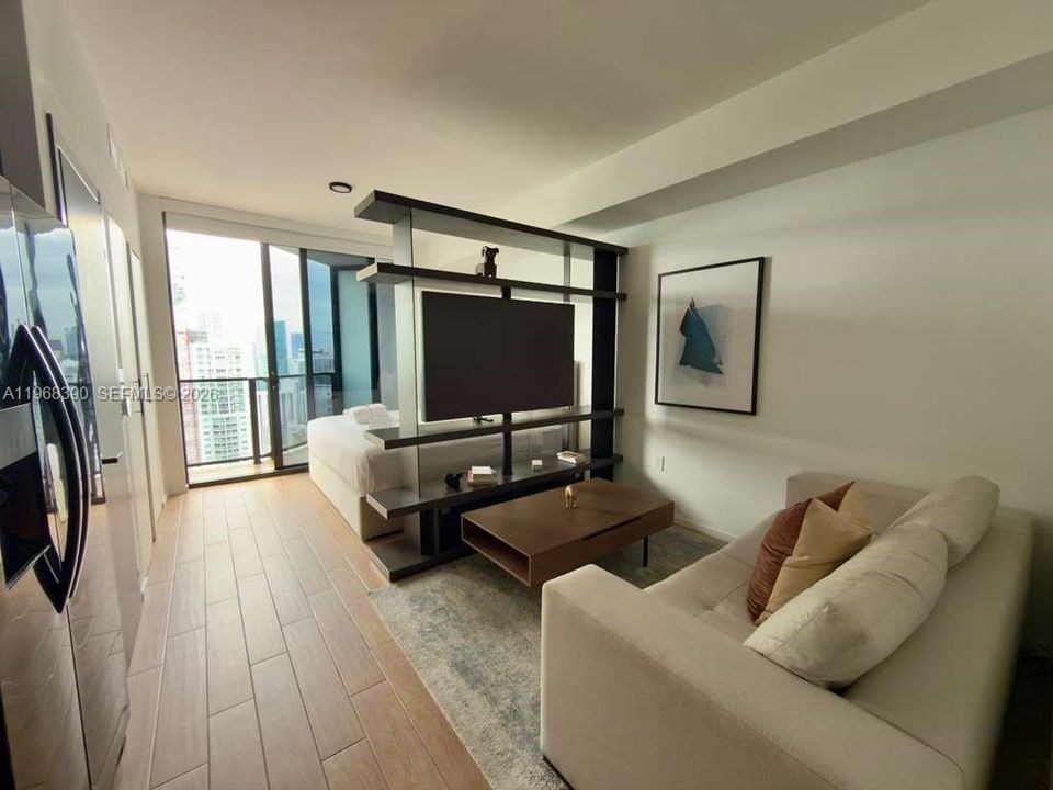 En Venta: $625,000 (0 camas, 1 baños, 357 Pies cuadrados)