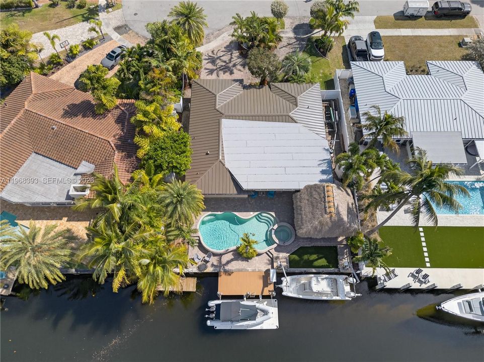 Vendido Recientemente: $1,599,999 (4 camas, 2 baños, 1975 Pies cuadrados)