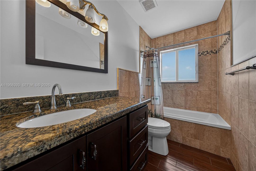 Vendido Recientemente: $1,599,999 (4 camas, 2 baños, 1975 Pies cuadrados)