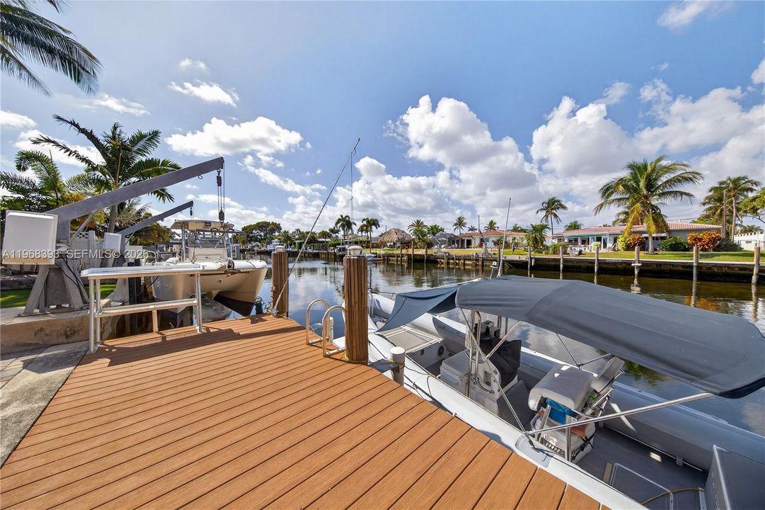 Vendido Recientemente: $1,599,999 (4 camas, 2 baños, 1975 Pies cuadrados)