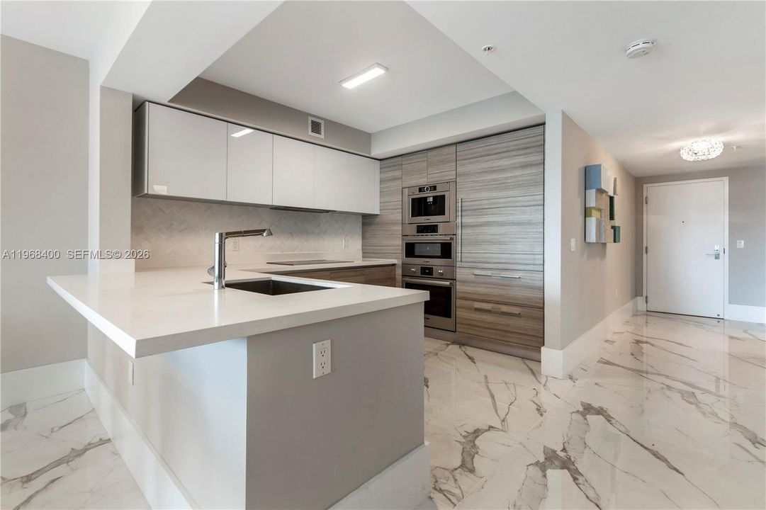 For Sale: $1,280,000 (2 beds, 3 baths, 1524 Square Feet)