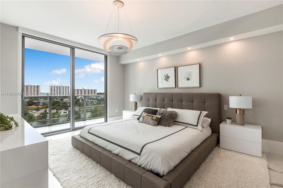 For Sale: $1,280,000 (2 beds, 3 baths, 1524 Square Feet)