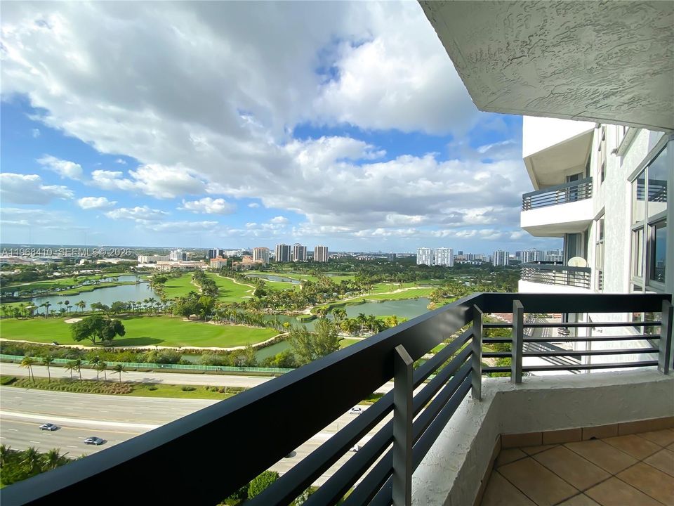 For Sale: $420,000 (2 beds, 2 baths, 1181 Square Feet)