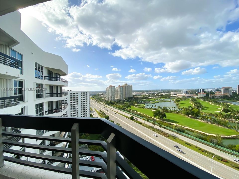 For Sale: $420,000 (2 beds, 2 baths, 1181 Square Feet)