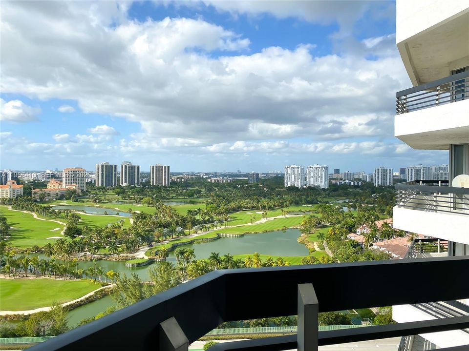 For Sale: $420,000 (2 beds, 2 baths, 1181 Square Feet)