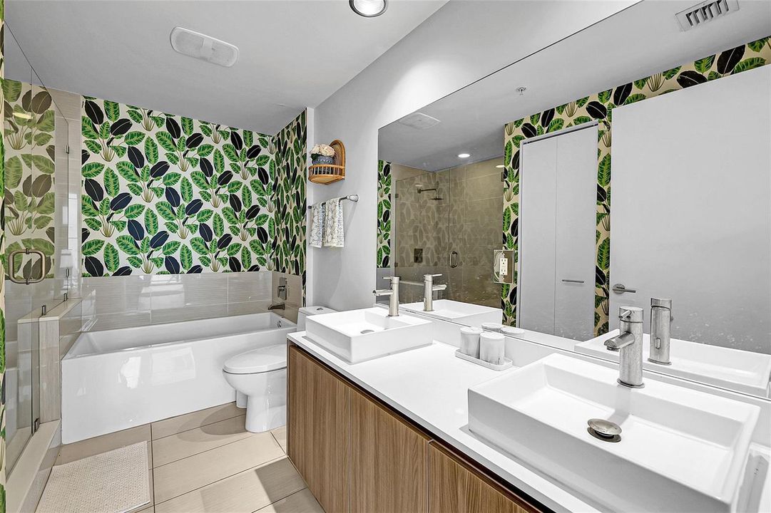 Ensuite#2 Jungle theme