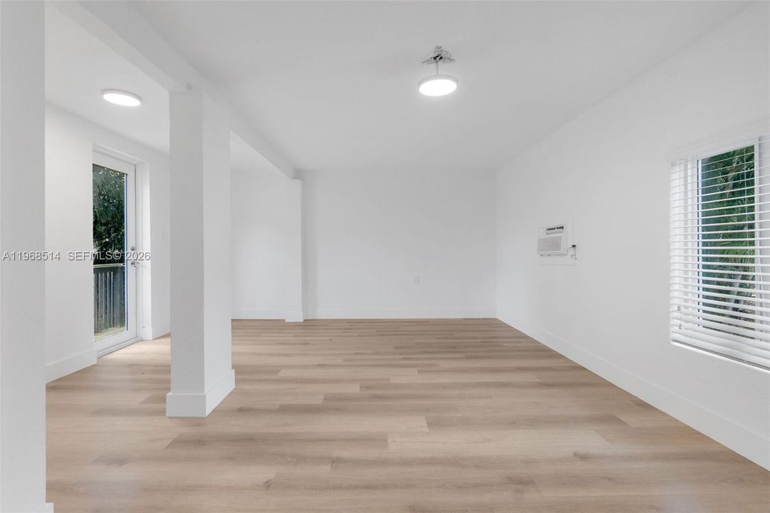 Недавно продано: $529,999 (3 спален, 3 ванн, 1497 Квадратных фут)