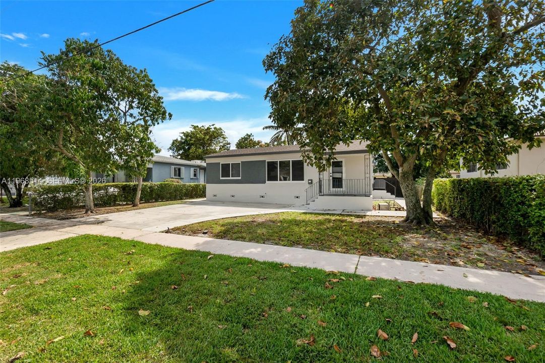 Недавно продано: $529,999 (3 спален, 3 ванн, 1497 Квадратных фут)