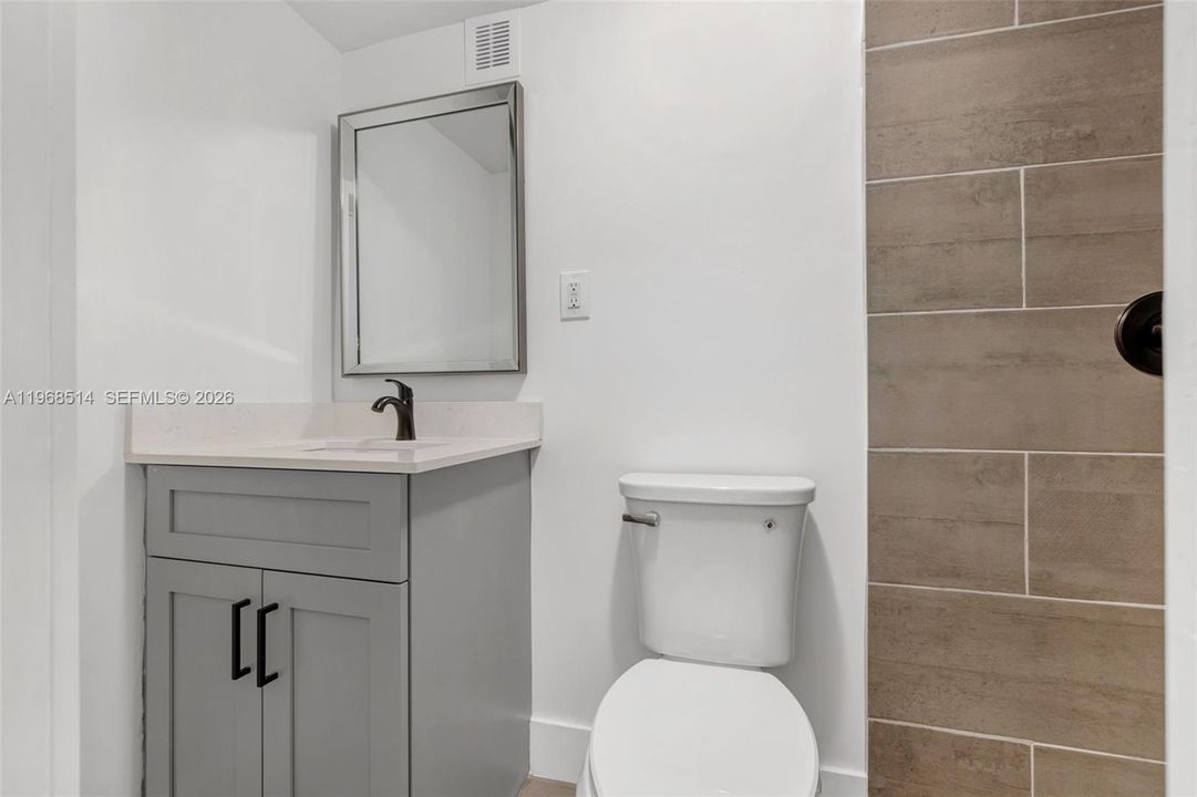 Недавно продано: $529,999 (3 спален, 3 ванн, 1497 Квадратных фут)