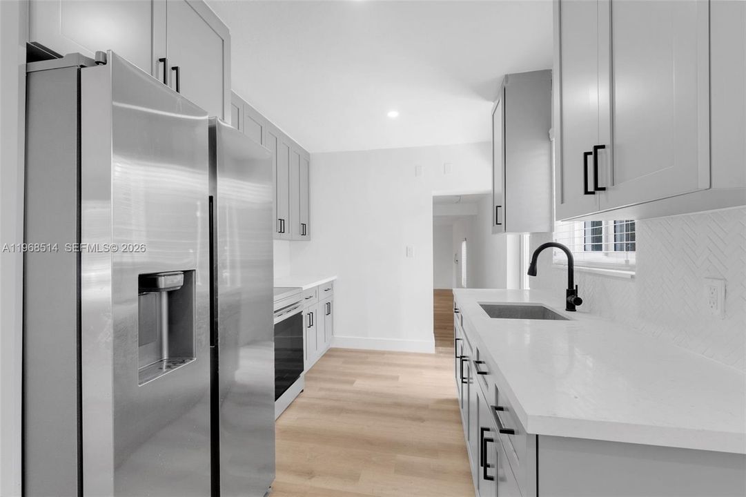 Недавно продано: $529,999 (3 спален, 3 ванн, 1497 Квадратных фут)