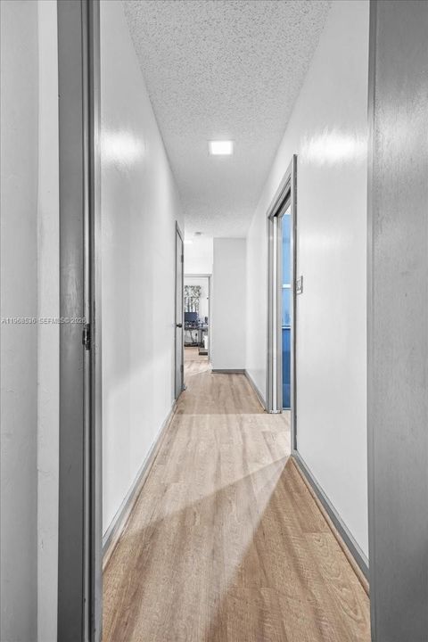 Vendido Recientemente: $925,000 (4 camas, 3 baños, 3009 Pies cuadrados)