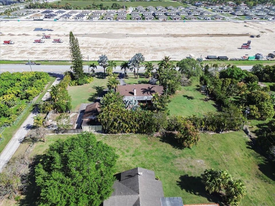Vendido Recientemente: $925,000 (4 camas, 3 baños, 3009 Pies cuadrados)