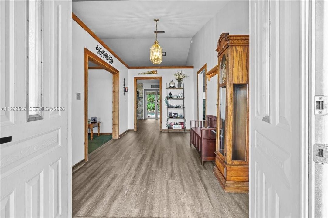 Vendido Recientemente: $925,000 (4 camas, 3 baños, 3009 Pies cuadrados)
