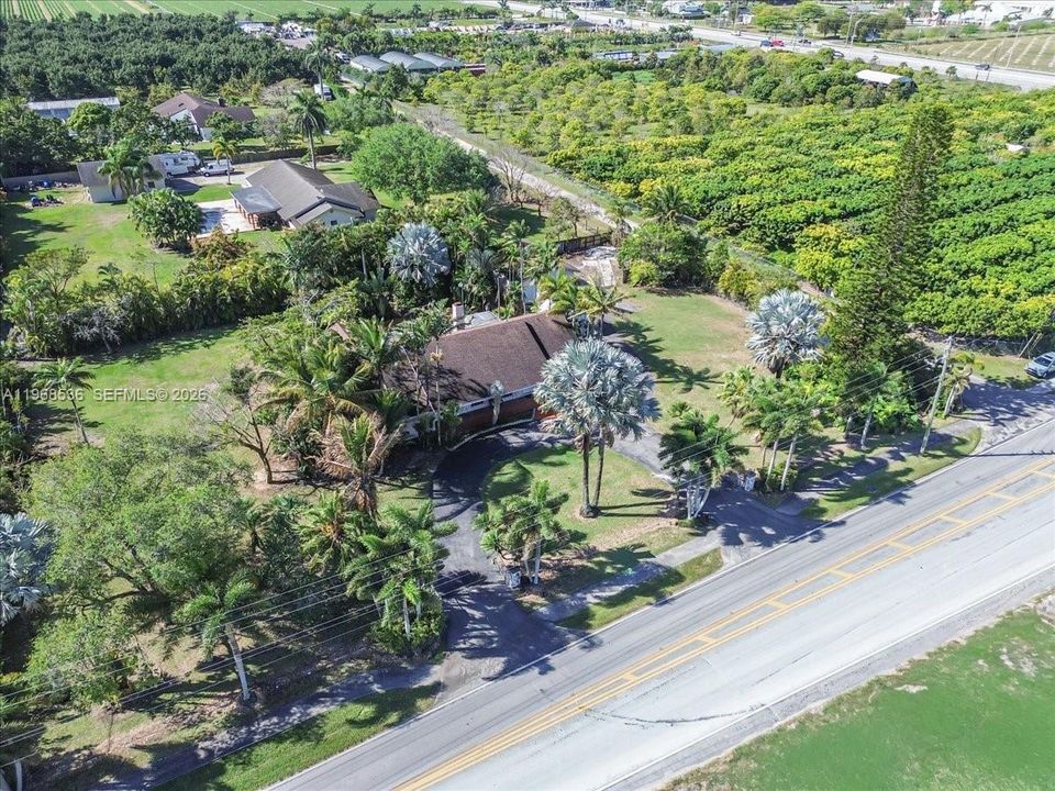 Vendido Recientemente: $925,000 (4 camas, 3 baños, 3009 Pies cuadrados)