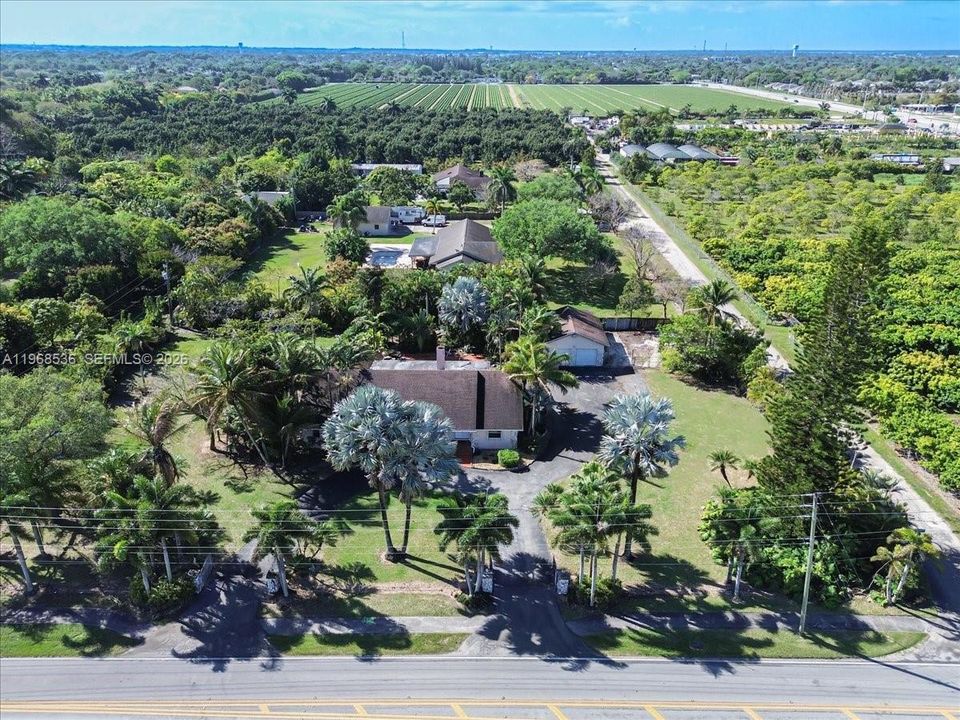 Vendido Recientemente: $925,000 (4 camas, 3 baños, 3009 Pies cuadrados)