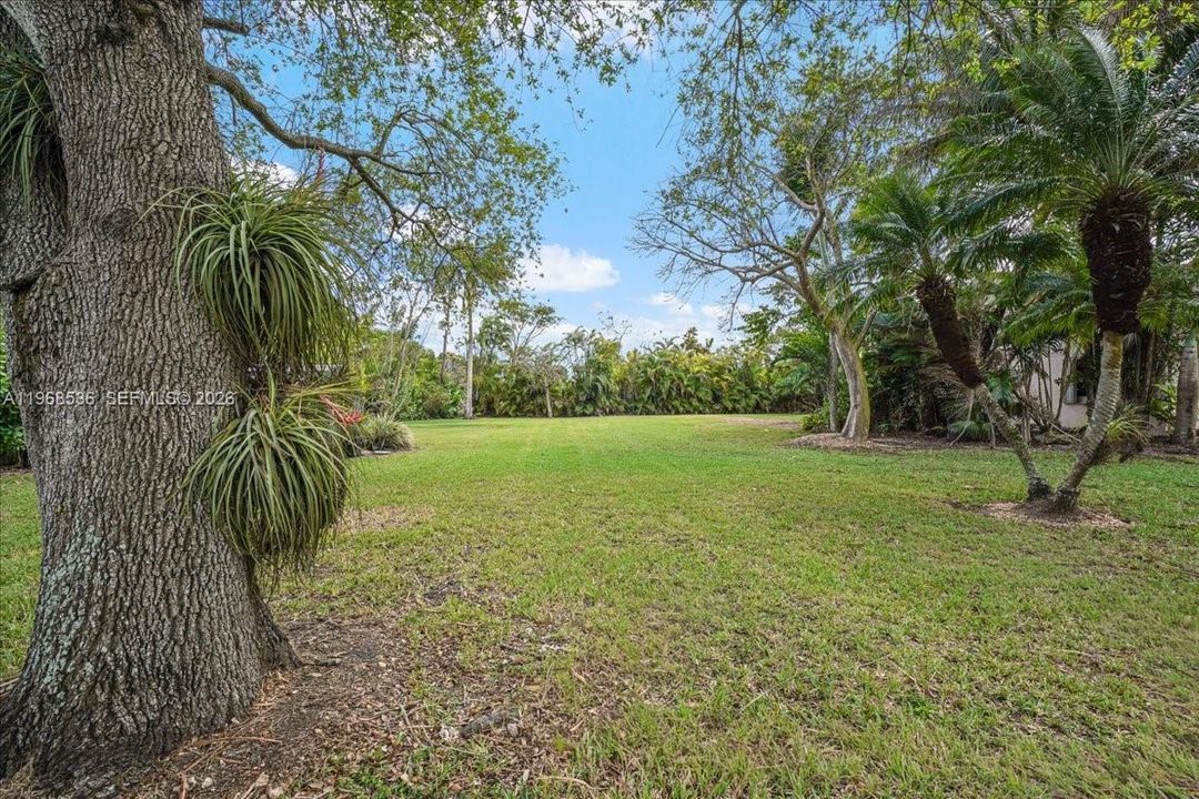 Vendido Recientemente: $925,000 (4 camas, 3 baños, 3009 Pies cuadrados)