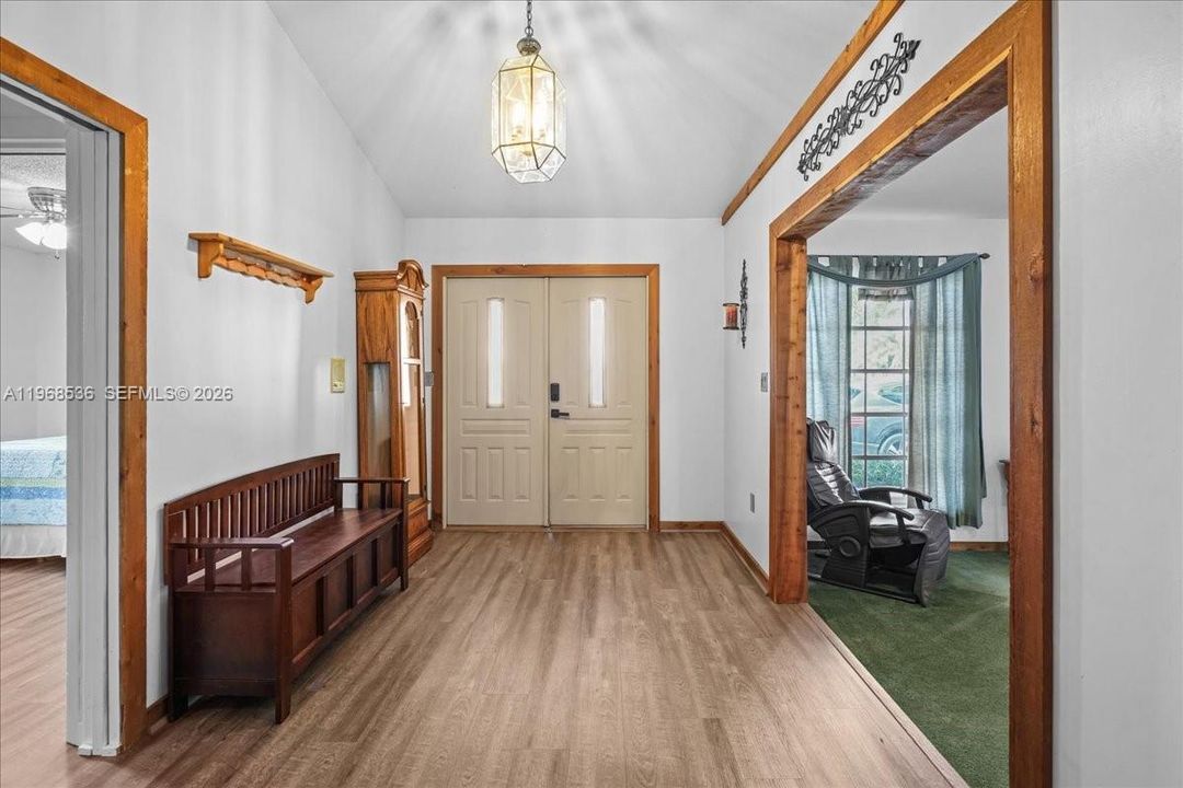 Vendido Recientemente: $925,000 (4 camas, 3 baños, 3009 Pies cuadrados)