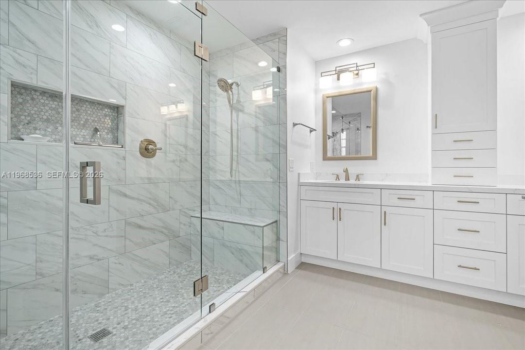 Vendido Recientemente: $925,000 (4 camas, 3 baños, 3009 Pies cuadrados)