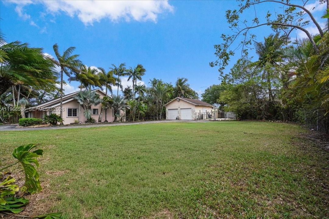Vendido Recientemente: $925,000 (4 camas, 3 baños, 3009 Pies cuadrados)