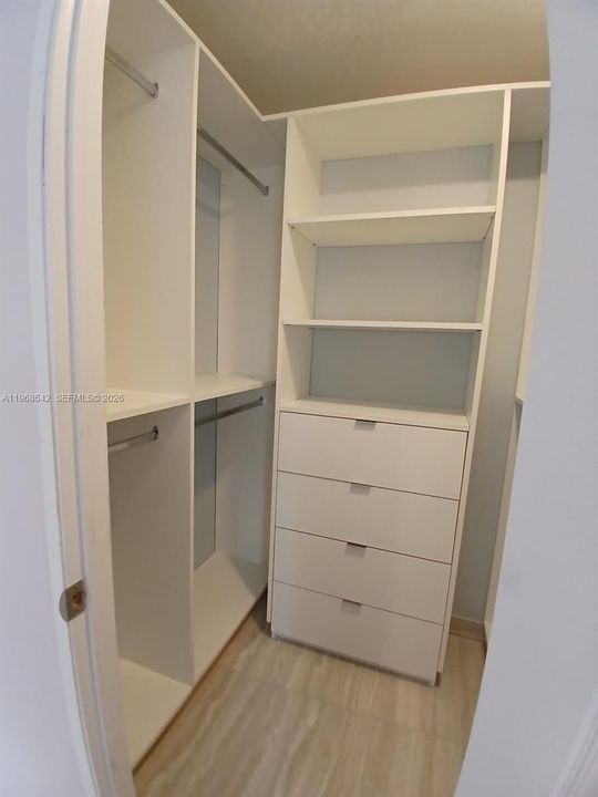 На продажу: $355,000 (3 спален, 2 ванн, 0 Квадратных фут)