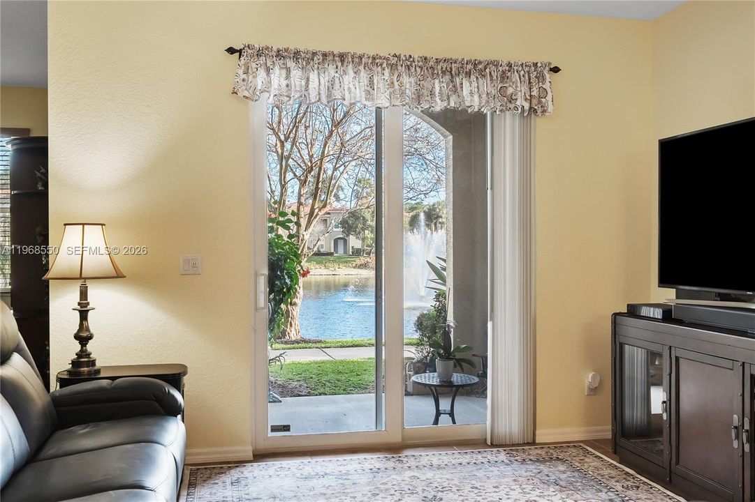 En Venta: $524,900 (3 camas, 2 baños, 1726 Pies cuadrados)