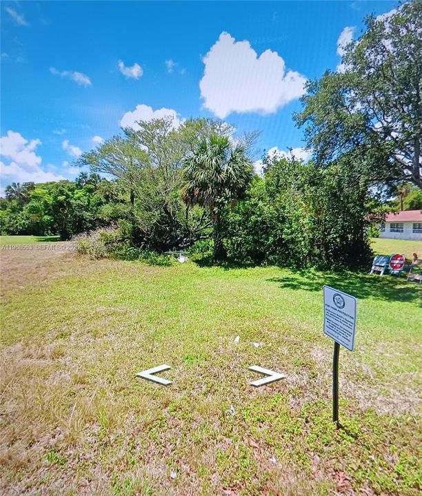 待售: $280,000 (0.20 acres)