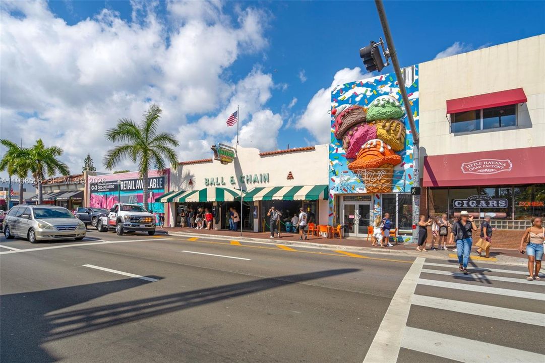 待售: $275,000 (2 贝兹, 2 浴室, 882 平方英尺)