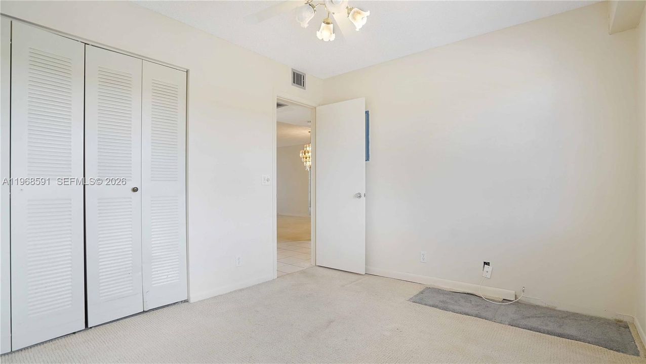 En Venta: $179,000 (2 camas, 2 baños, 1082 Pies cuadrados)