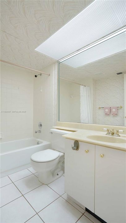 En Venta: $179,000 (2 camas, 2 baños, 1082 Pies cuadrados)