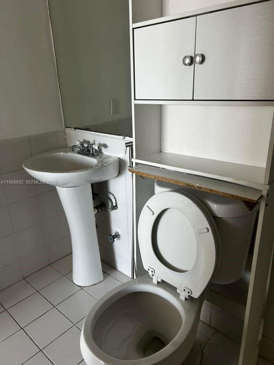 For Sale: $108,000 (1 beds, 1 baths, 790 Square Feet)