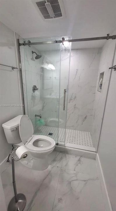 Под контрактом: $260,000 (2 спален, 1 ванн, 828 Квадратных фут)