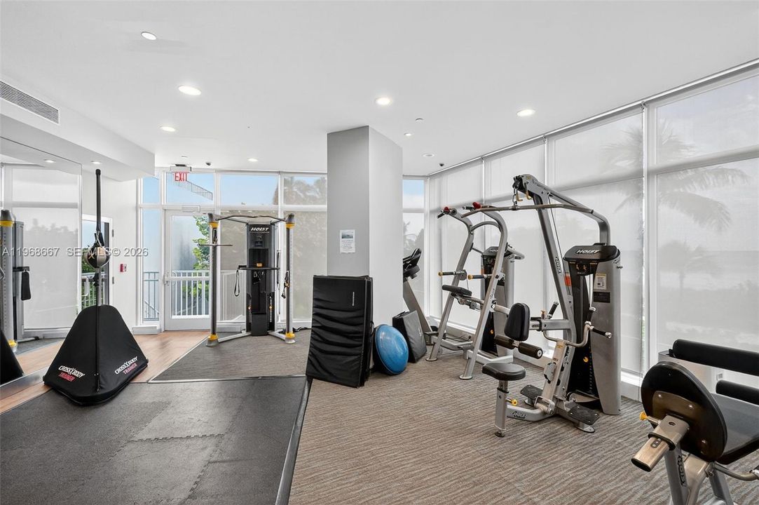 На продажу: $3,874,000 (3 спален, 3 ванн, 3711 Квадратных фут)