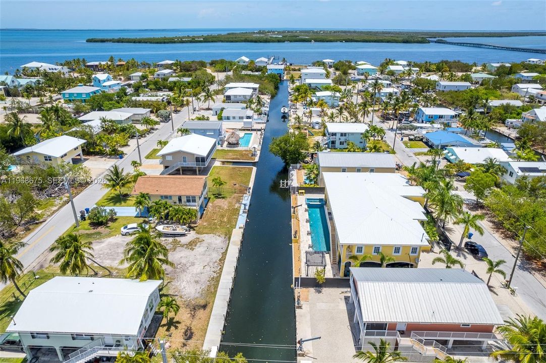 For Rent: $6,995 (4 beds, 3 baths, 3116 Square Feet)