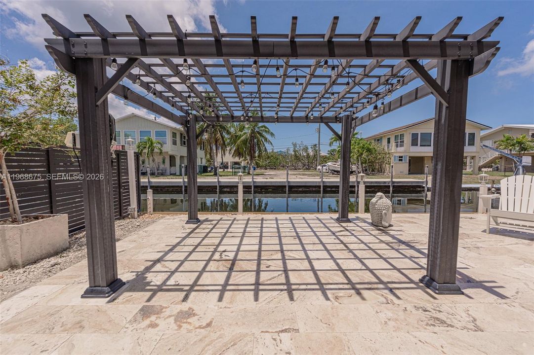 For Rent: $6,995 (4 beds, 3 baths, 3116 Square Feet)