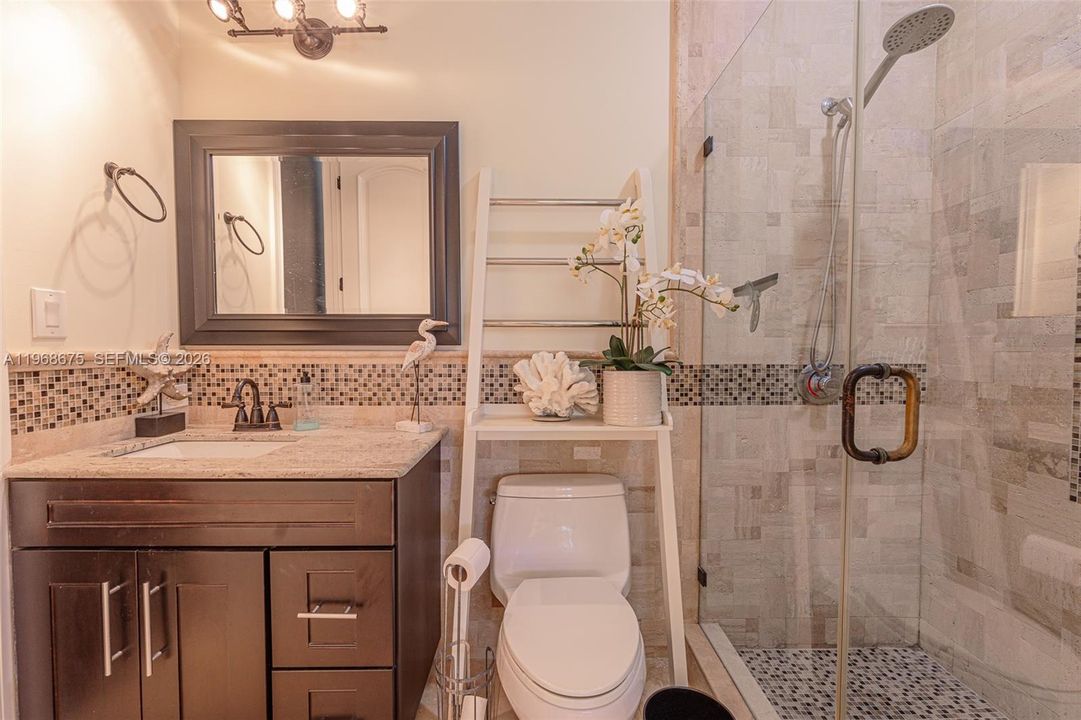 For Rent: $6,995 (4 beds, 3 baths, 3116 Square Feet)